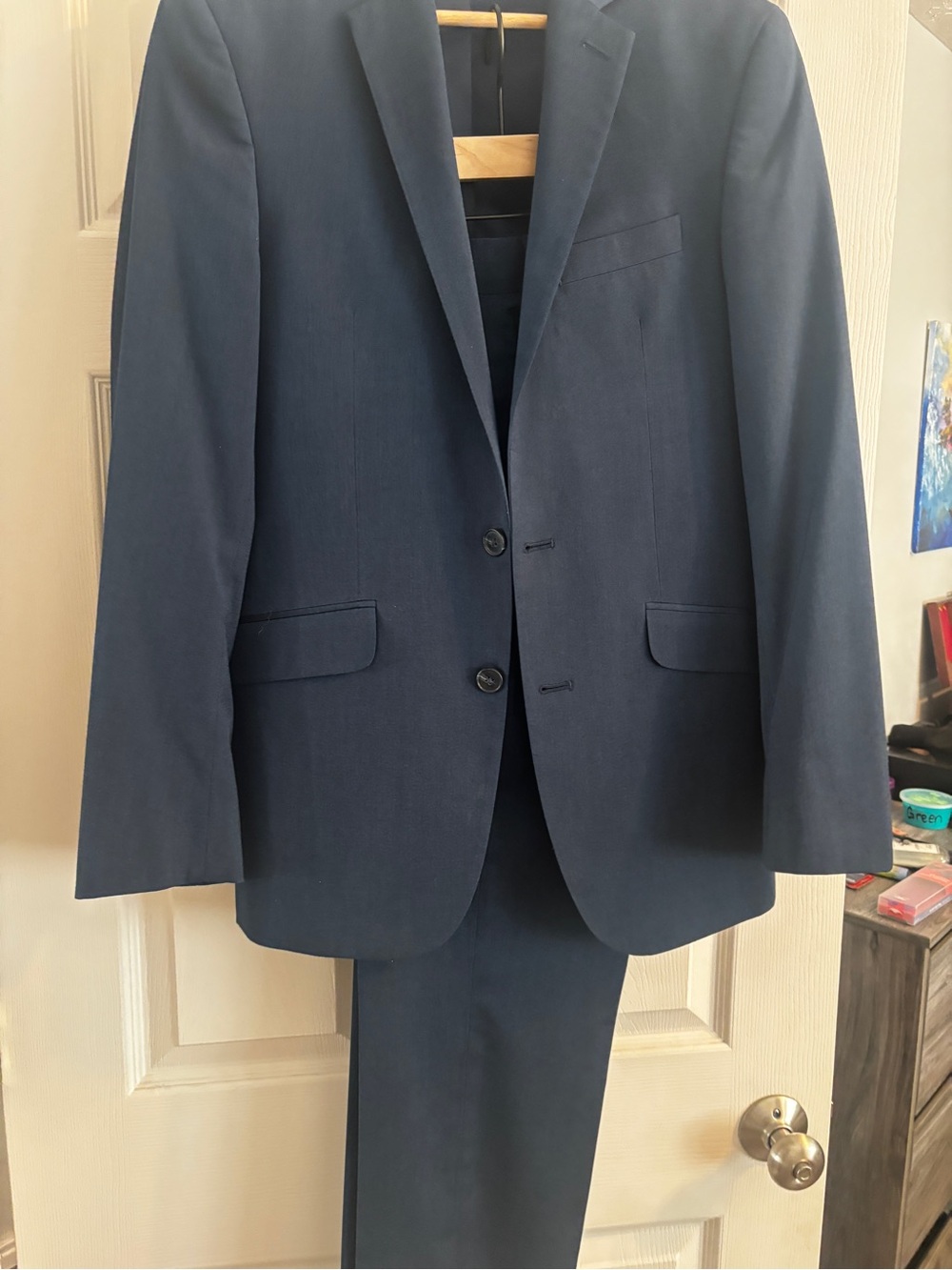 Kenneth Cole Reaction Men's Navy Two-Piece Suit